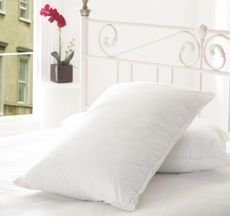 What Position Do You Sleep In? Choosing the Right Pillow Spring