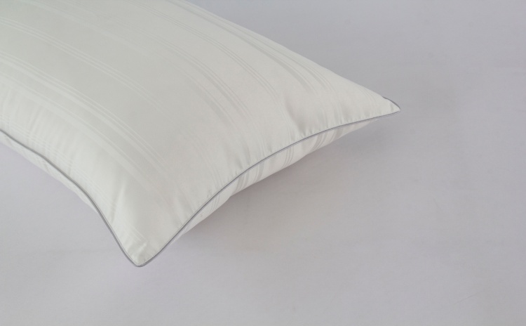 Cozy Quilted Comforter with Breathable Fabric & Stylish Fluffy Striped Pillow Set                                